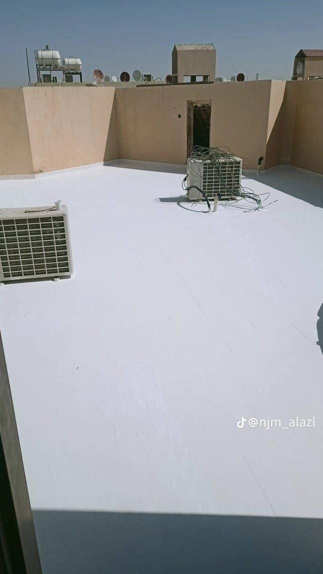 أعمال عزل الأسطح المائي والحراري