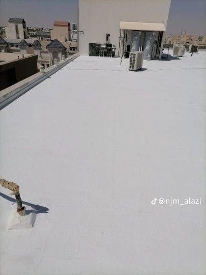 أعمال عزل الأسطح المائي والحراري