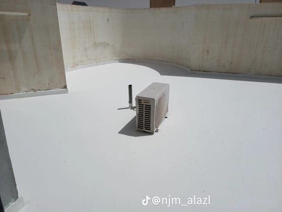 أعمال عزل الأسطح المائي والحراري